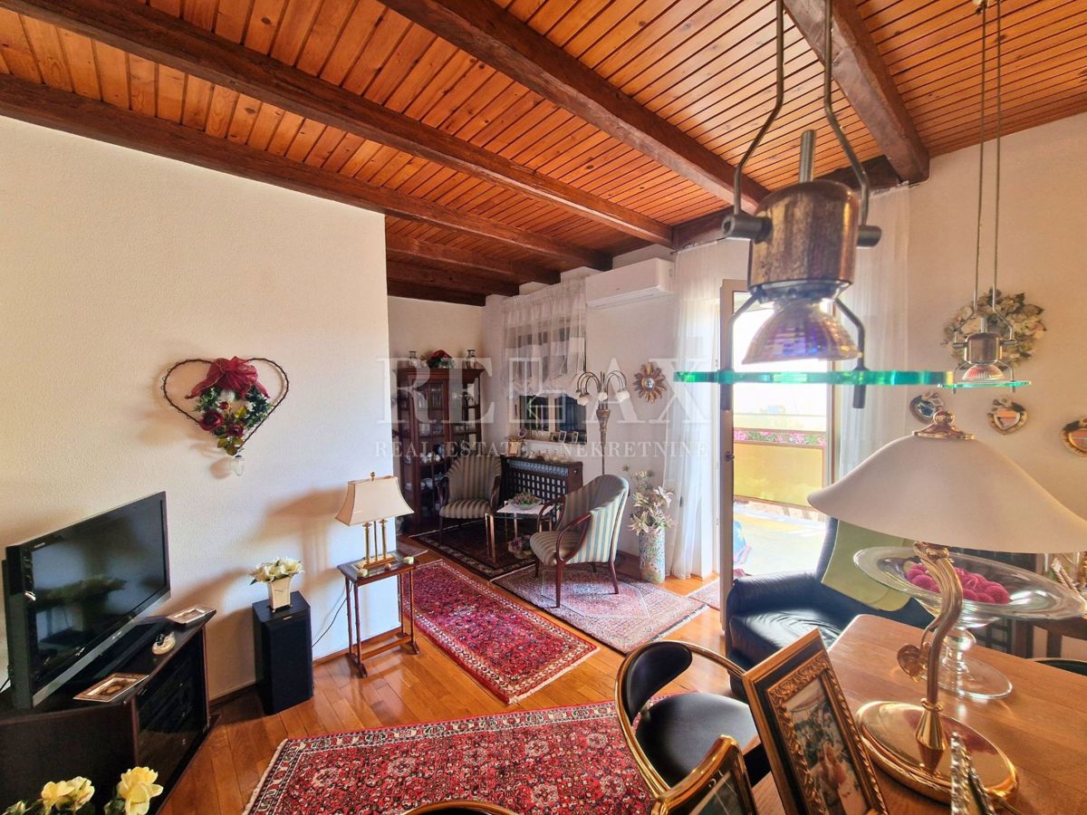 Kostrena - appartamento con un bellissimo giardino