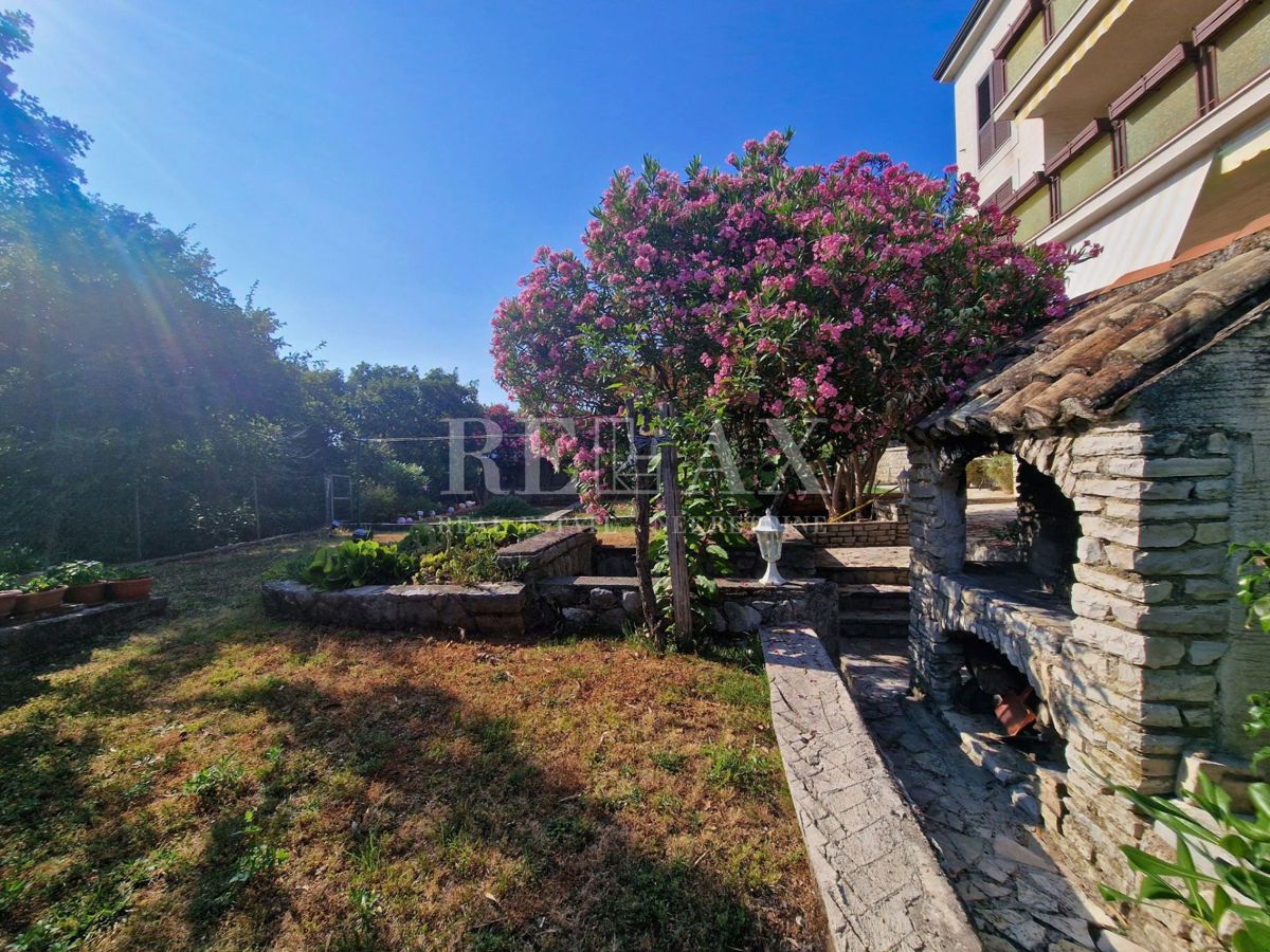 Kostrena - appartamento con un bellissimo giardino