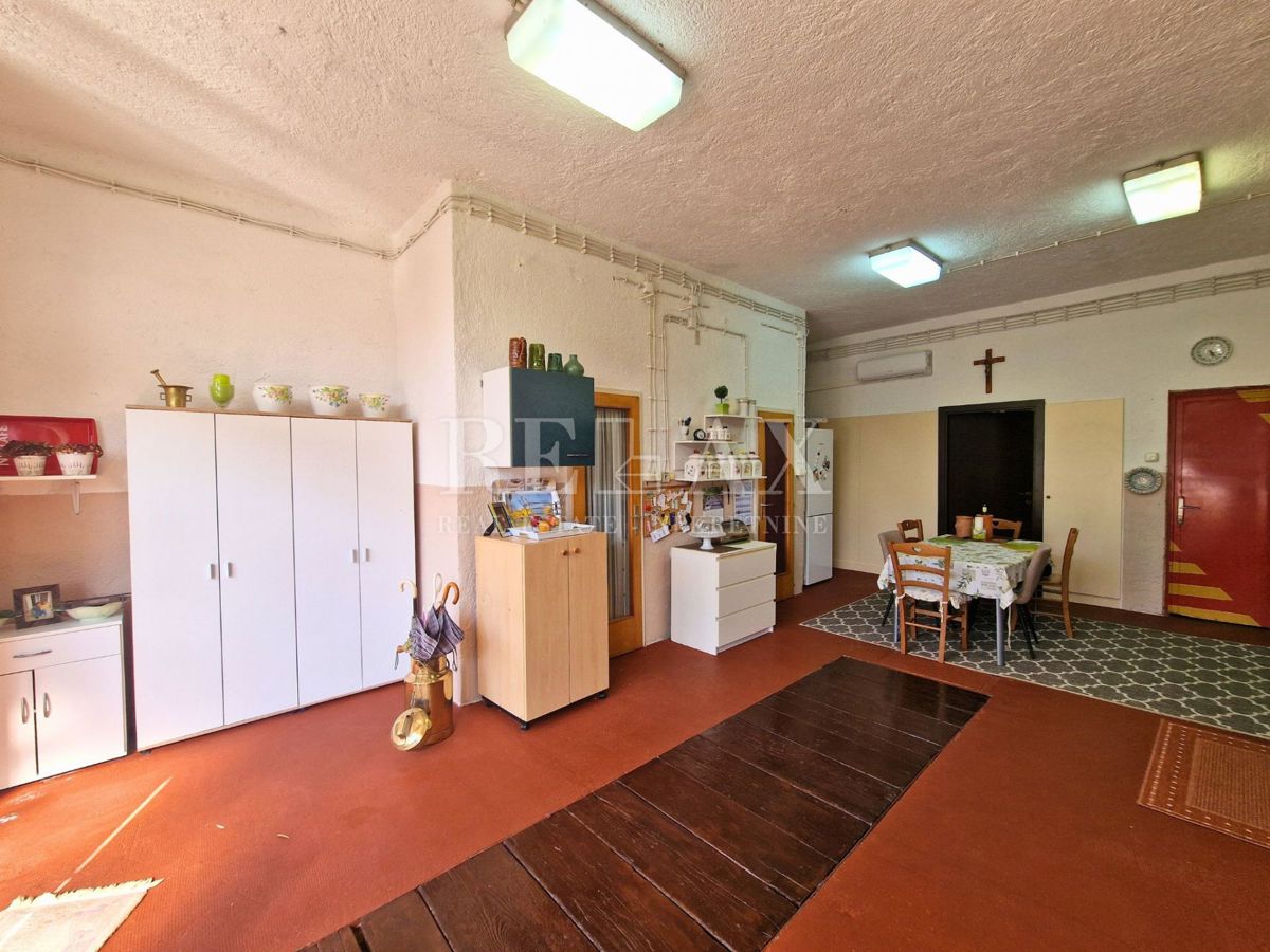 Kostrena - appartamento con un bellissimo giardino