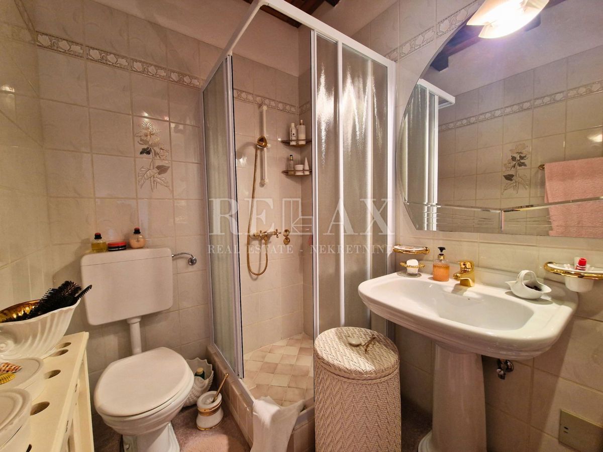 Kostrena - appartamento con un bellissimo giardino