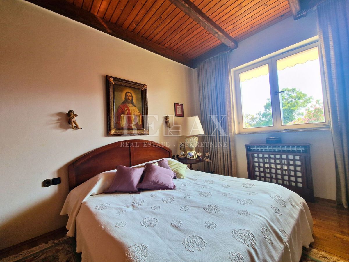 Kostrena - appartamento con un bellissimo giardino