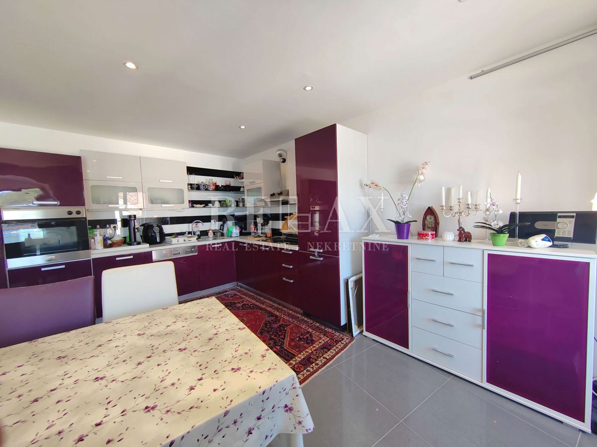 Bakar – Ampia Casa Vicino al Mare