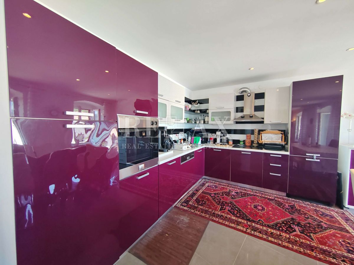 Bakar – Ampia Casa Vicino al Mare