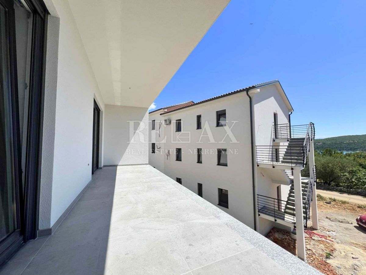 Isola di Krk, Čižići - appartamento con parcheggio