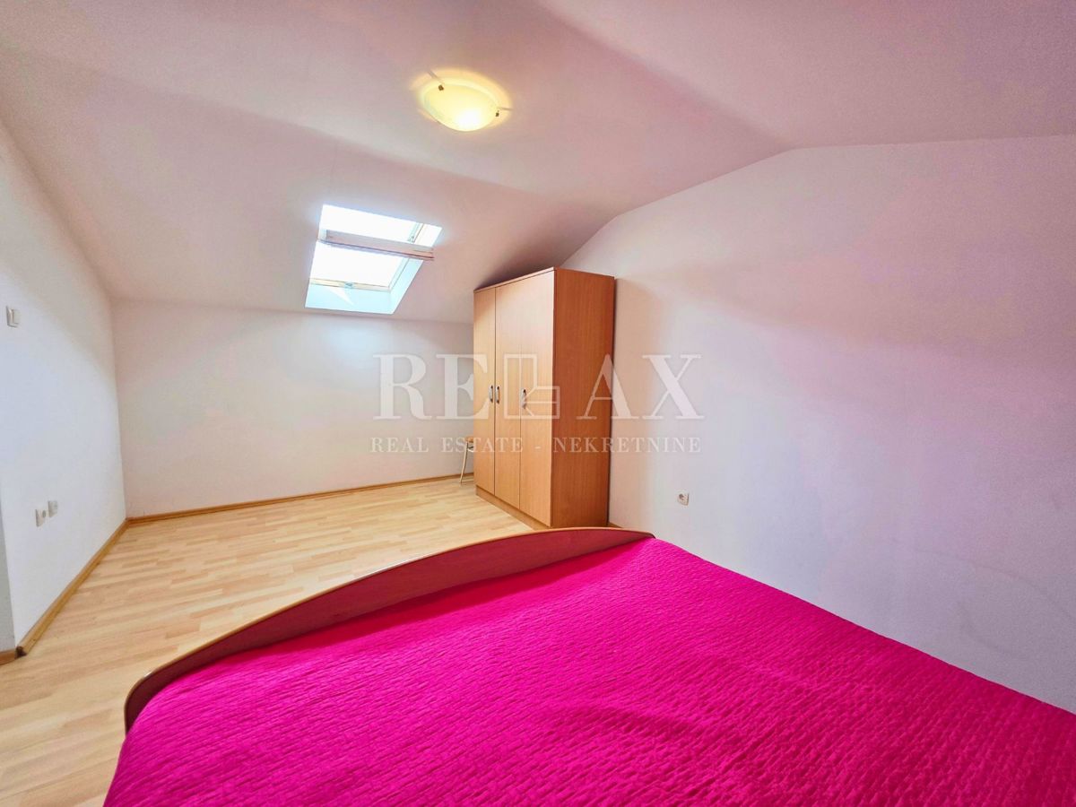 Sveti Juraj - 1a fila al mare, 2 appartamenti