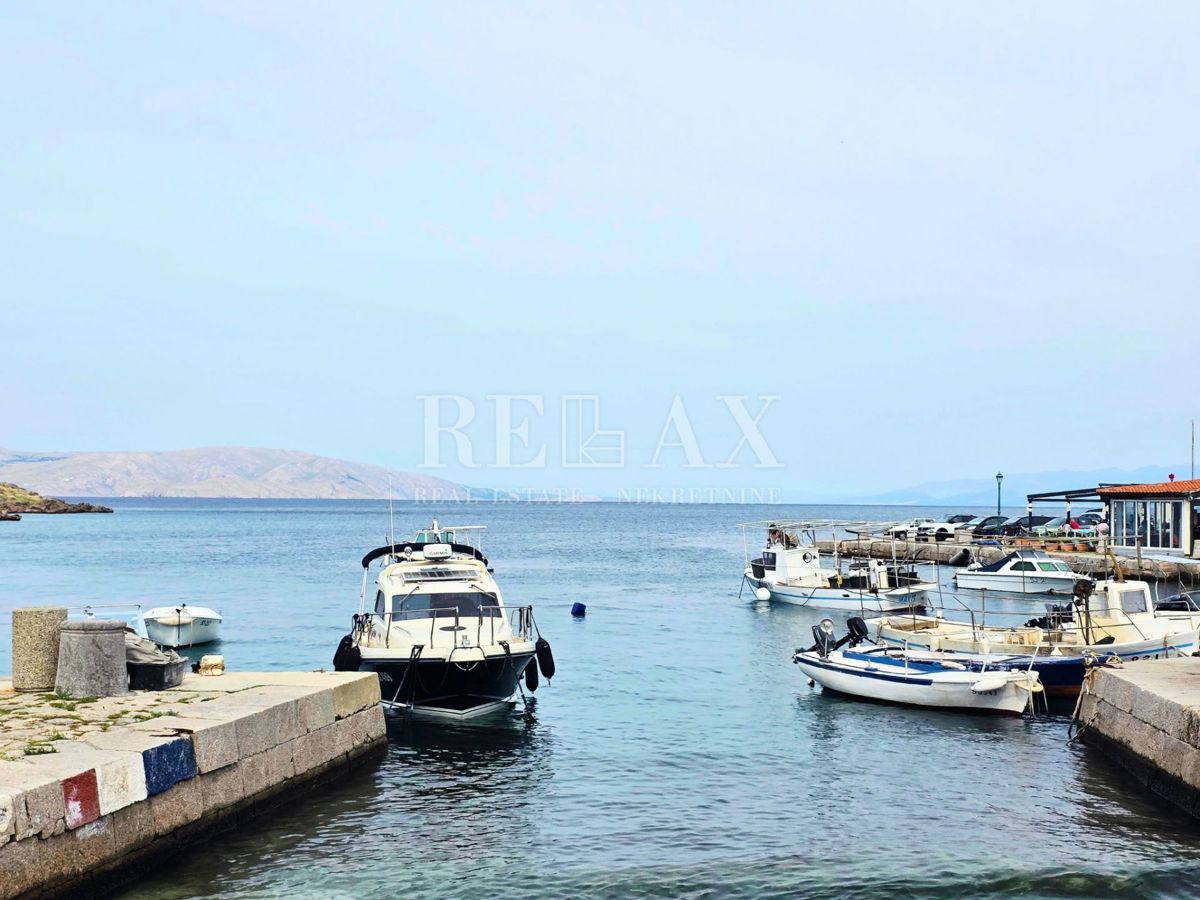 Sveti Juraj - 1a fila al mare, 2 appartamenti