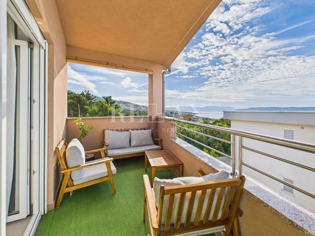 Crikvenica – Appartamento su due livelli, 104 m² con vista mare