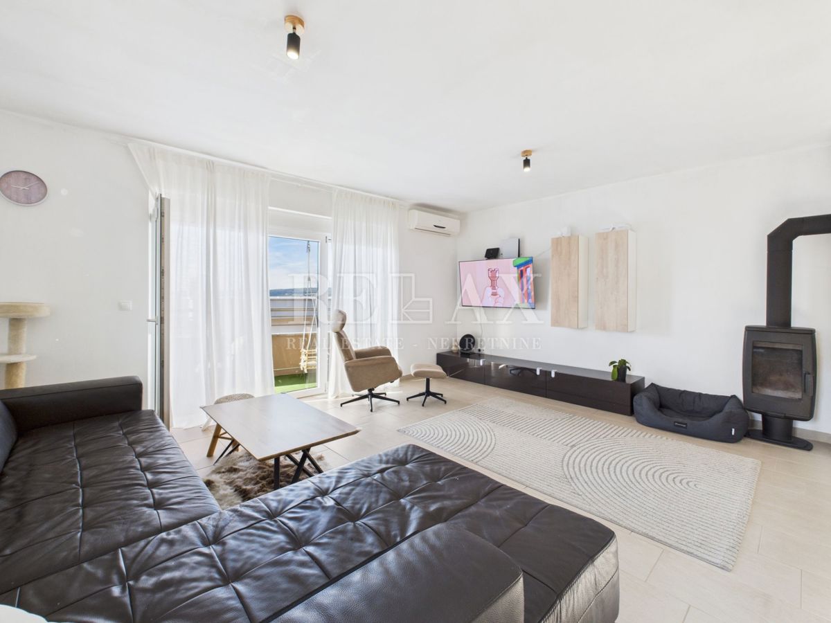 Crikvenica – Appartamento su due livelli, 104 m² con vista mare