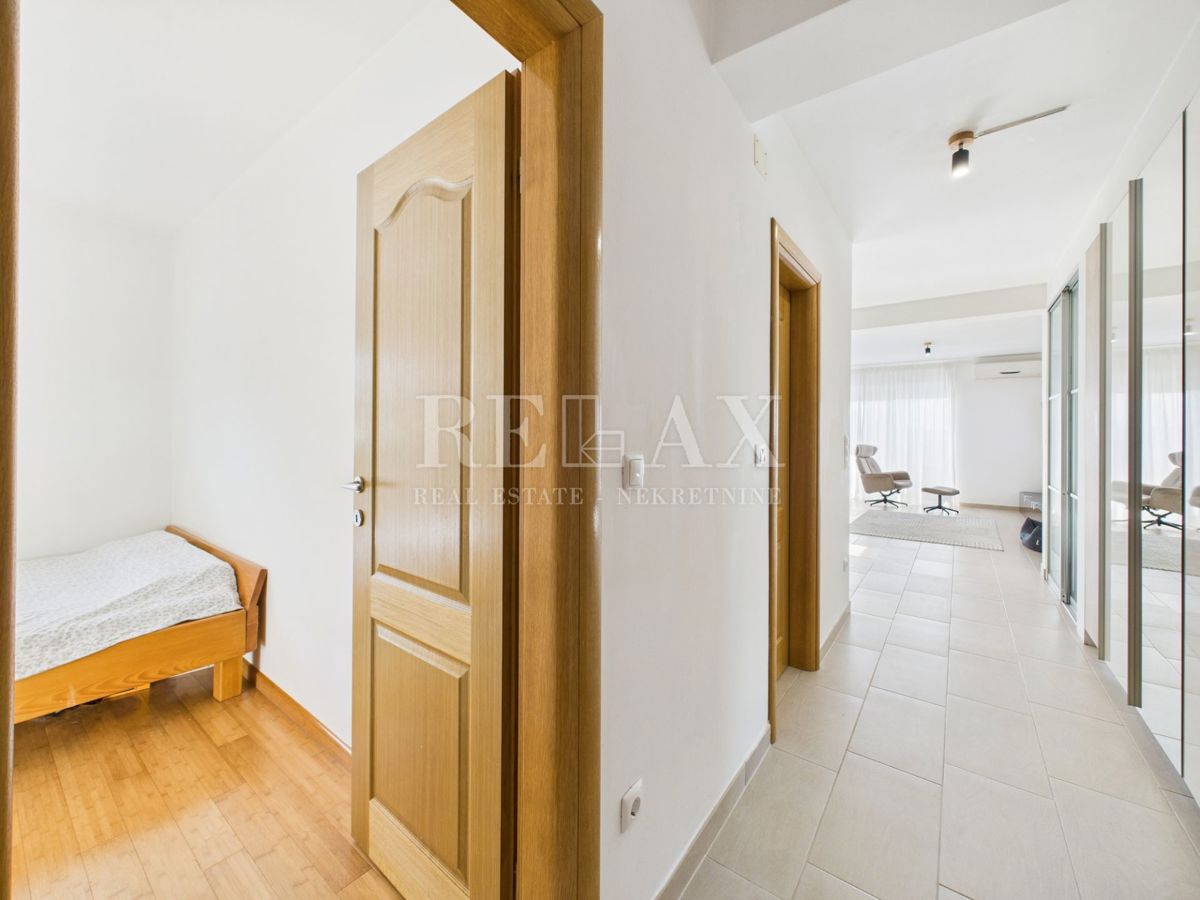 Crikvenica – Appartamento su due livelli, 104 m² con vista mare