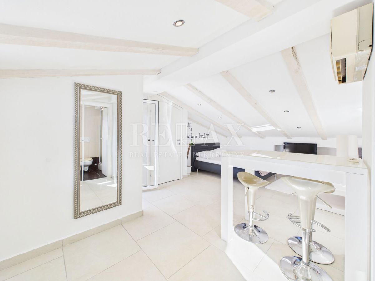 Crikvenica – Appartamento su due livelli, 104 m² con vista mare