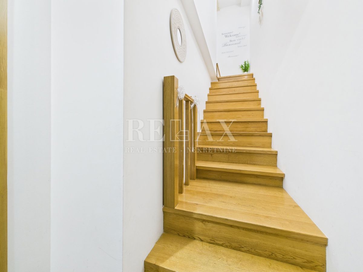 Crikvenica – Appartamento su due livelli, 104 m² con vista mare