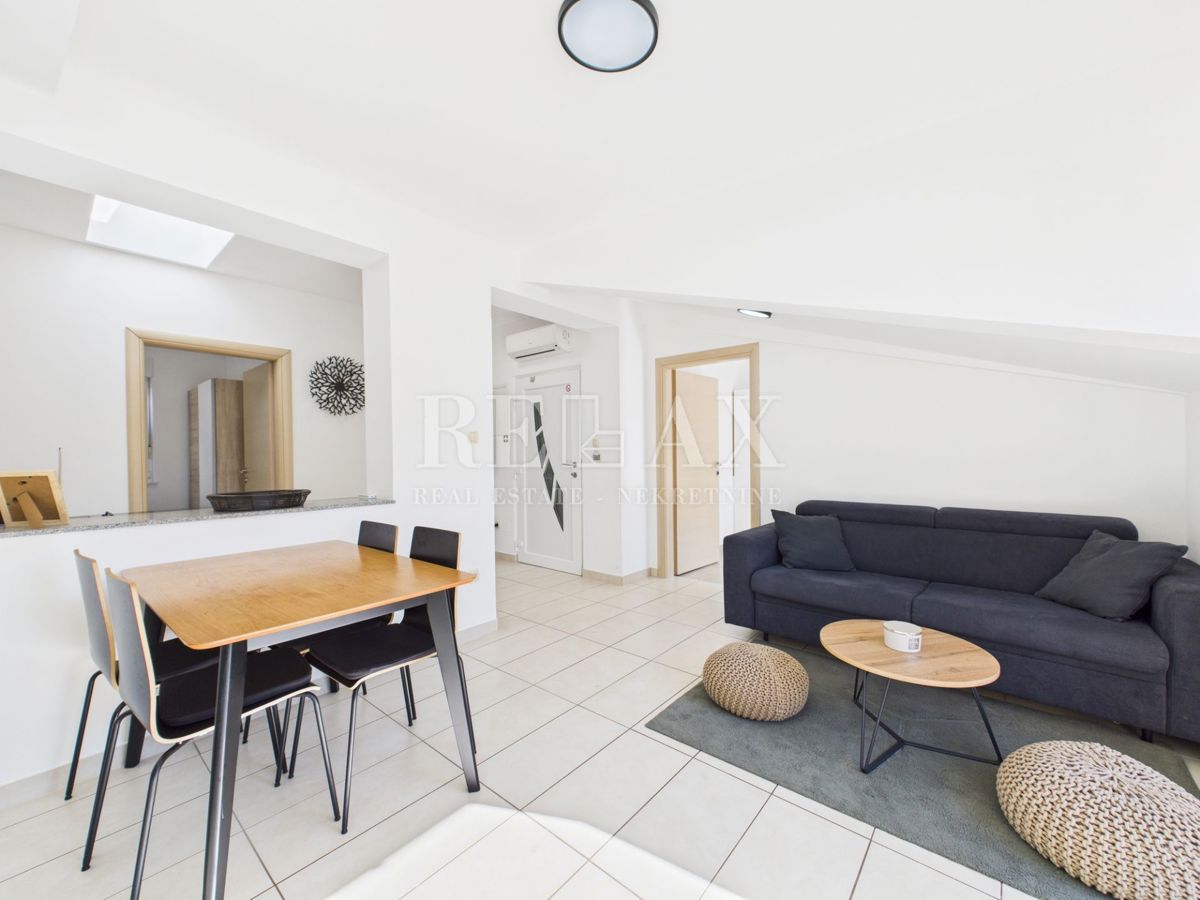 Crikvenica - appartamento in prima fila al mare