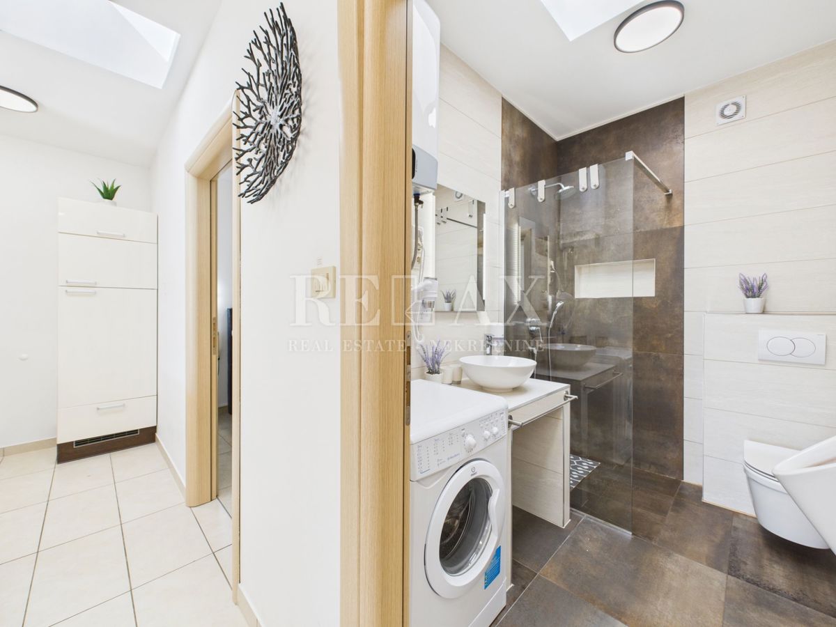 Crikvenica - appartamento in prima fila al mare