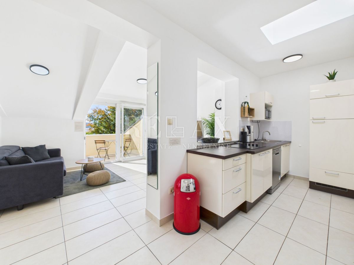 Crikvenica - appartamento in prima fila al mare