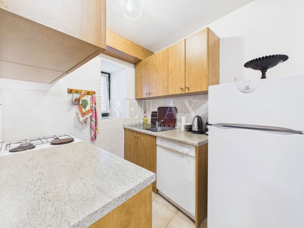 Novi Vinodolski - due case nel centro della città