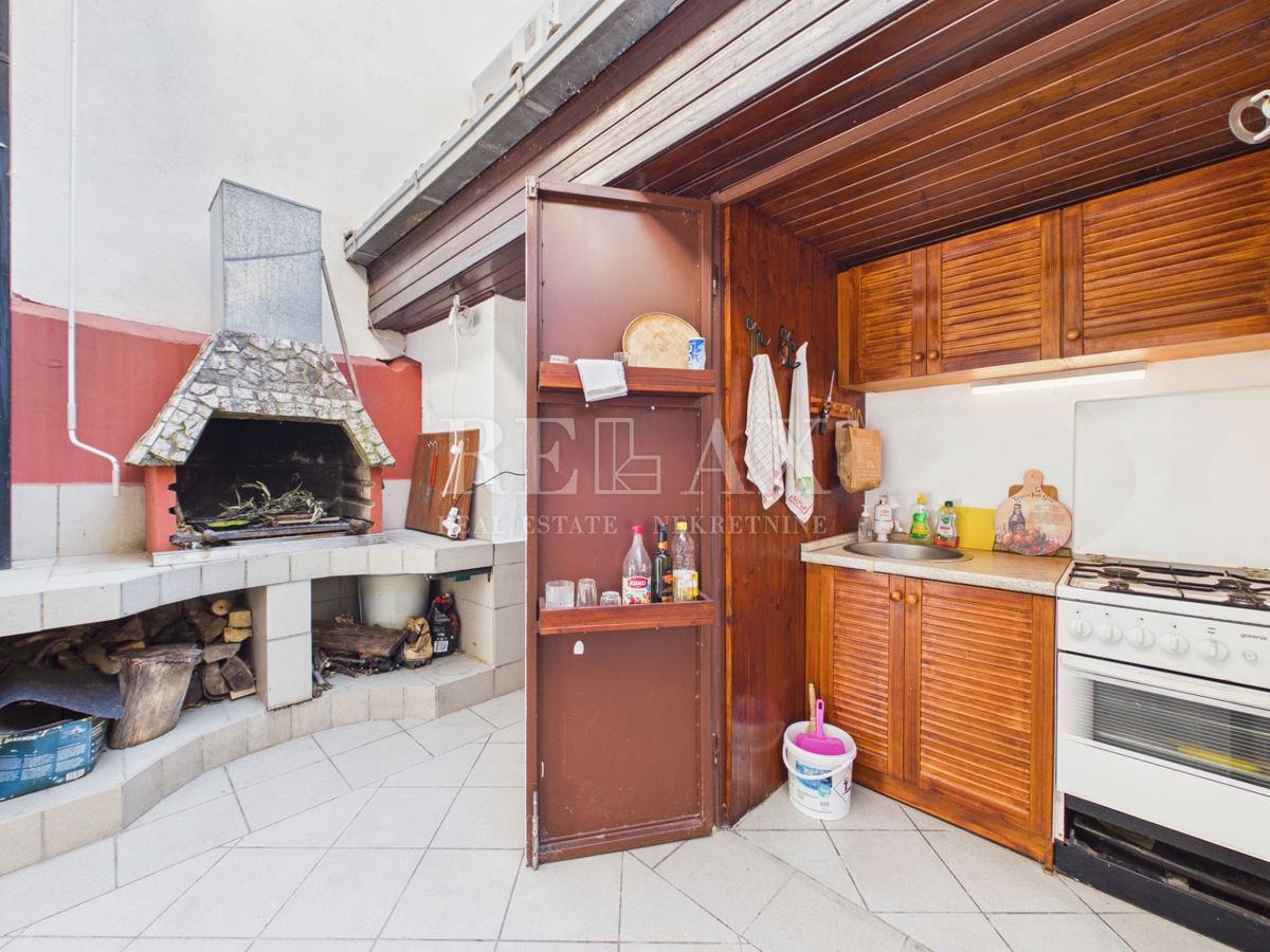 Novi Vinodolski - due case nel centro della città