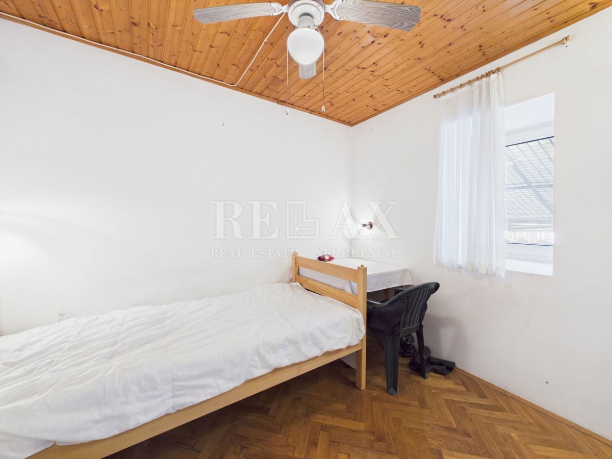 Novi Vinodolski - due case nel centro della città