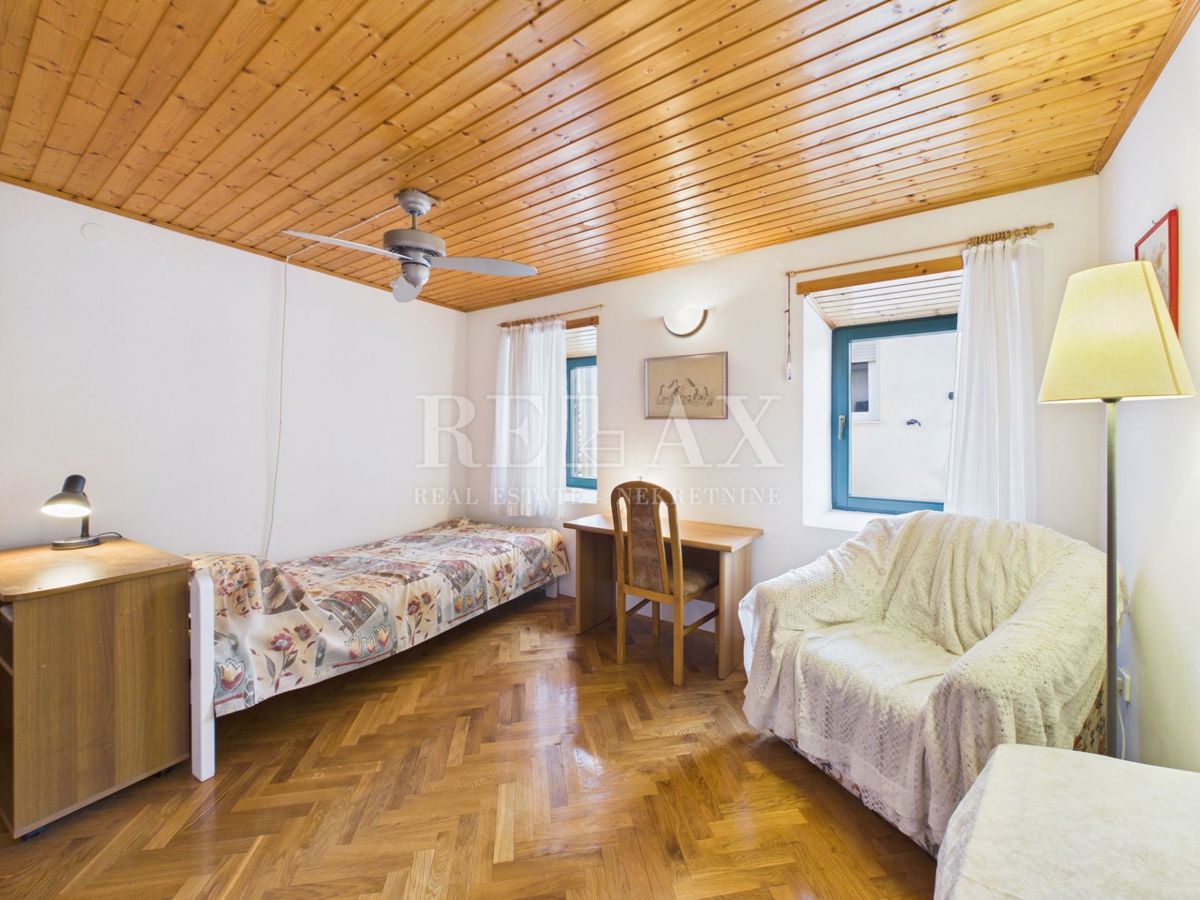 Novi Vinodolski - due case nel centro della città