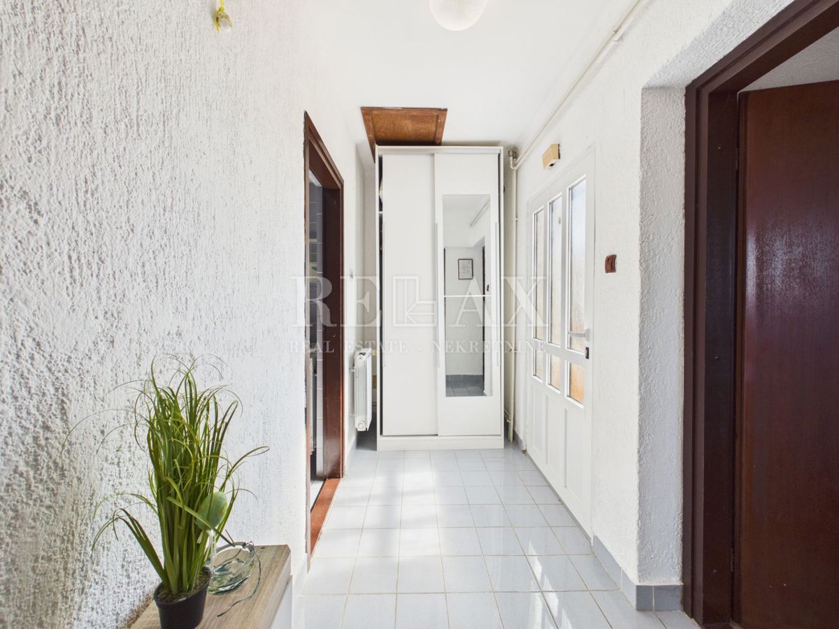 Jadranovo - casa con 5 unità abitative