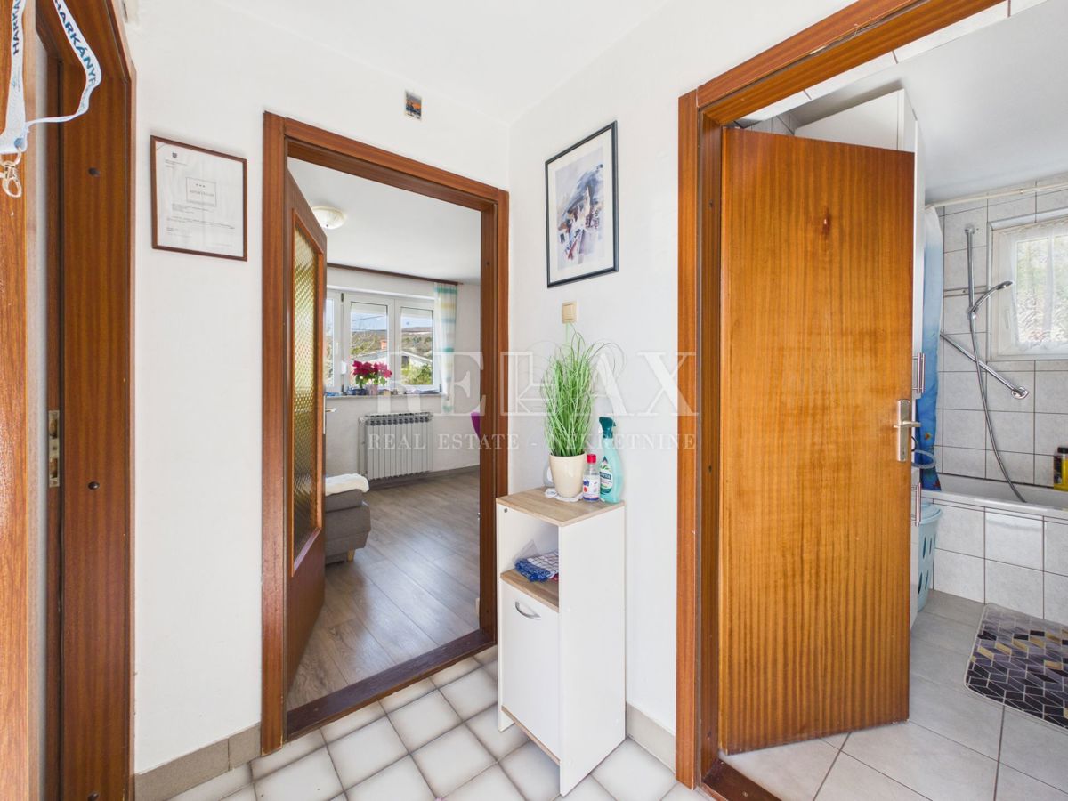 Jadranovo - casa con 5 unità abitative