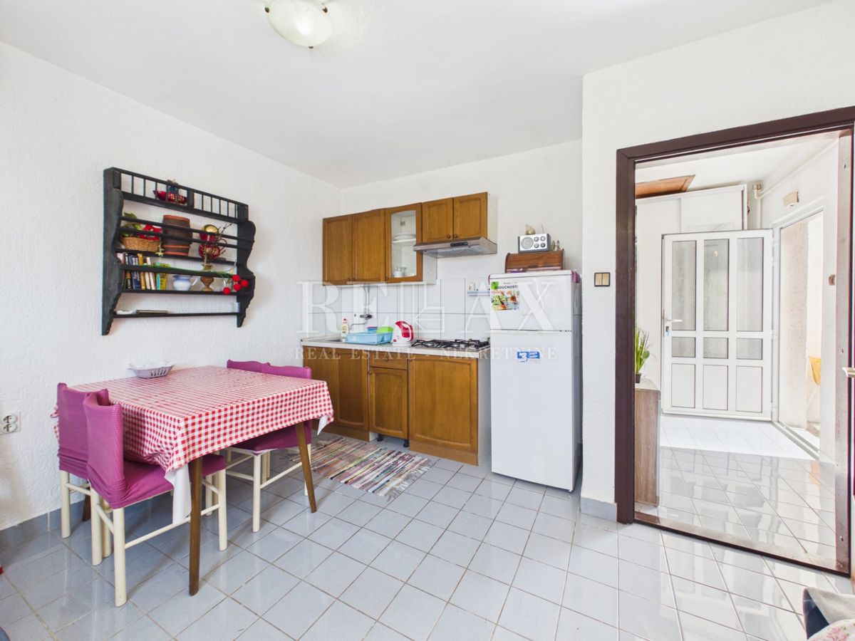 Jadranovo - casa con 5 unità abitative