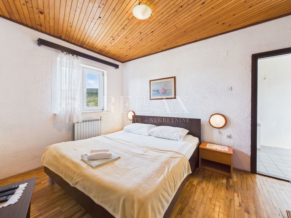 Jadranovo - casa con 5 unità abitative