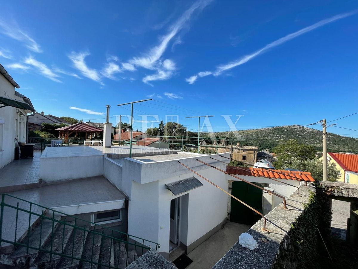 Bribir - antiquariato nel centro della città