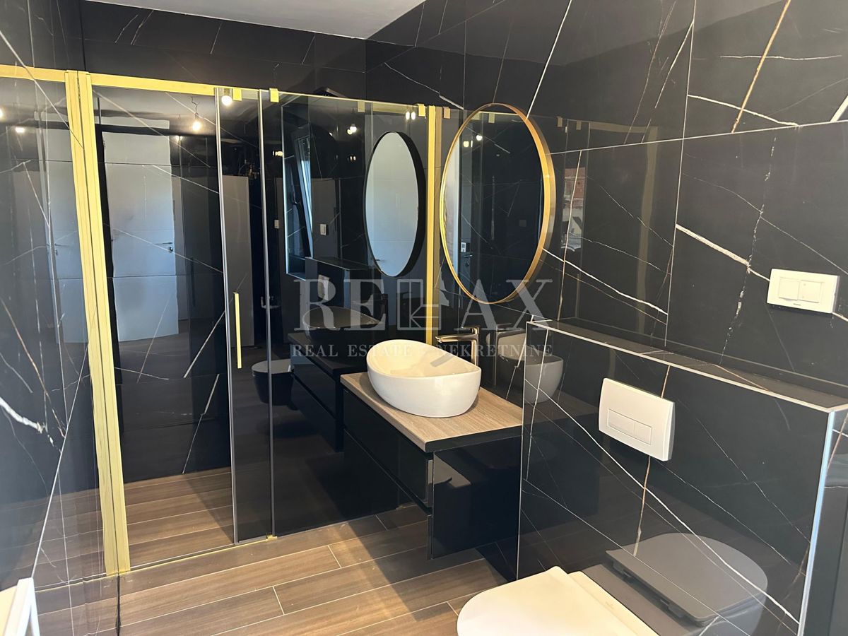 KRK - Appartamento di lusso con piscina e vista mare