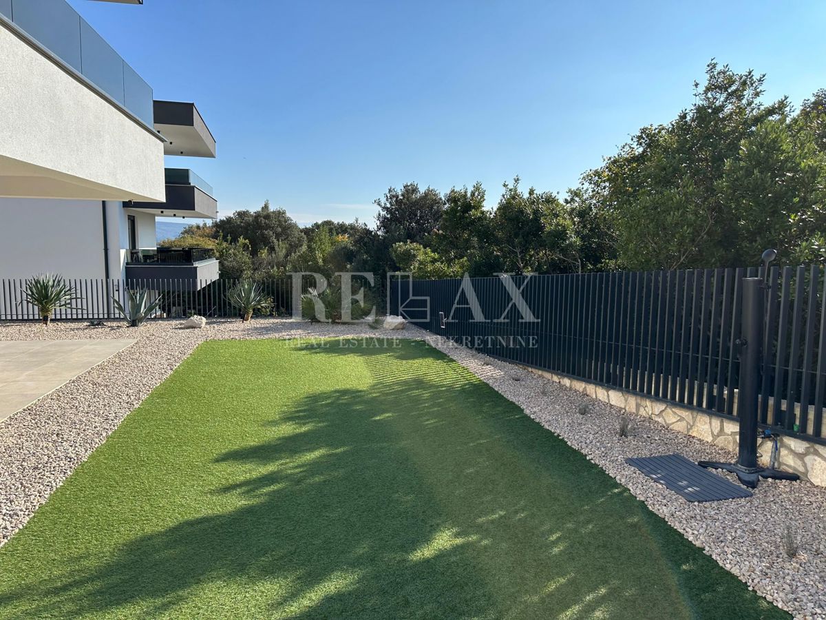 KRK - Appartamento di lusso con piscina e vista mare