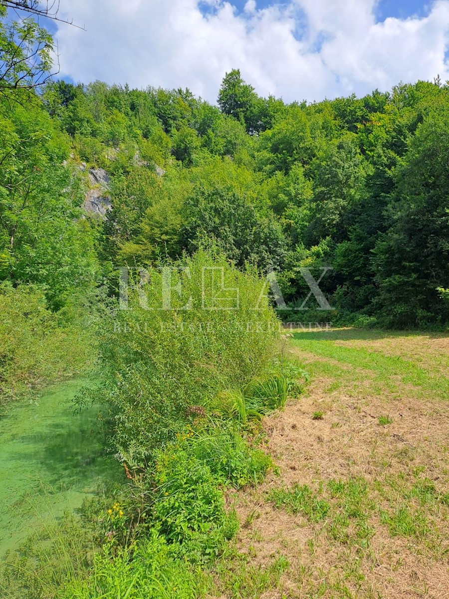 Plitvička Jezera - terreno edificabile di pregio nella zona T1, T2, T3