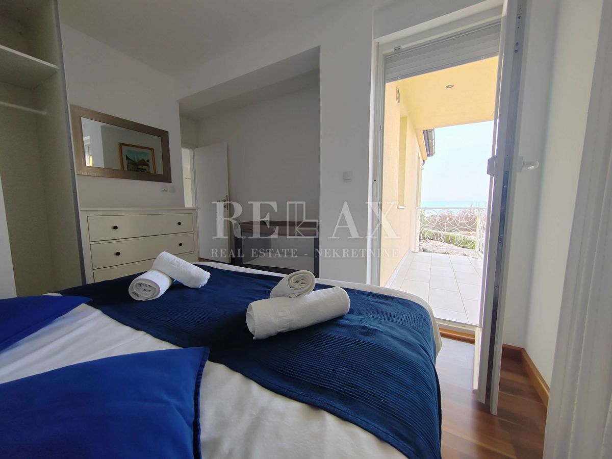 Isola di Krk, Omišalj - Casa con giardino e piscina