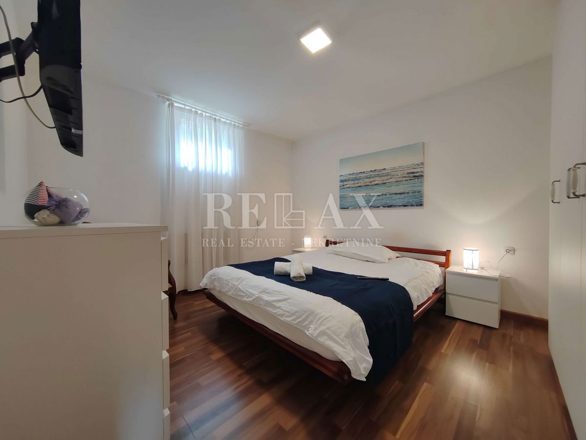 Isola di Krk, Omišalj - Casa con giardino e piscina