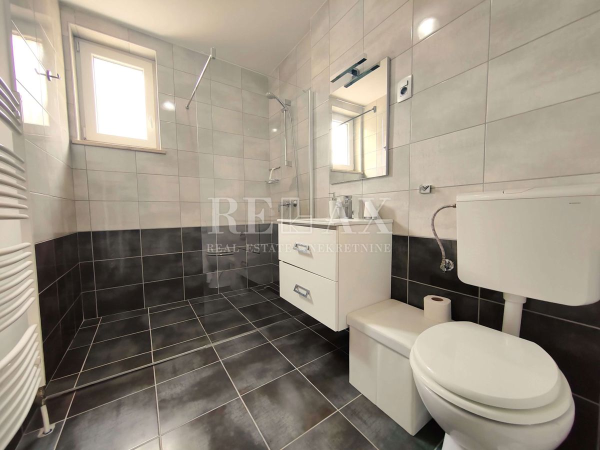 Isola di Krk, Omišalj - Casa con giardino e piscina