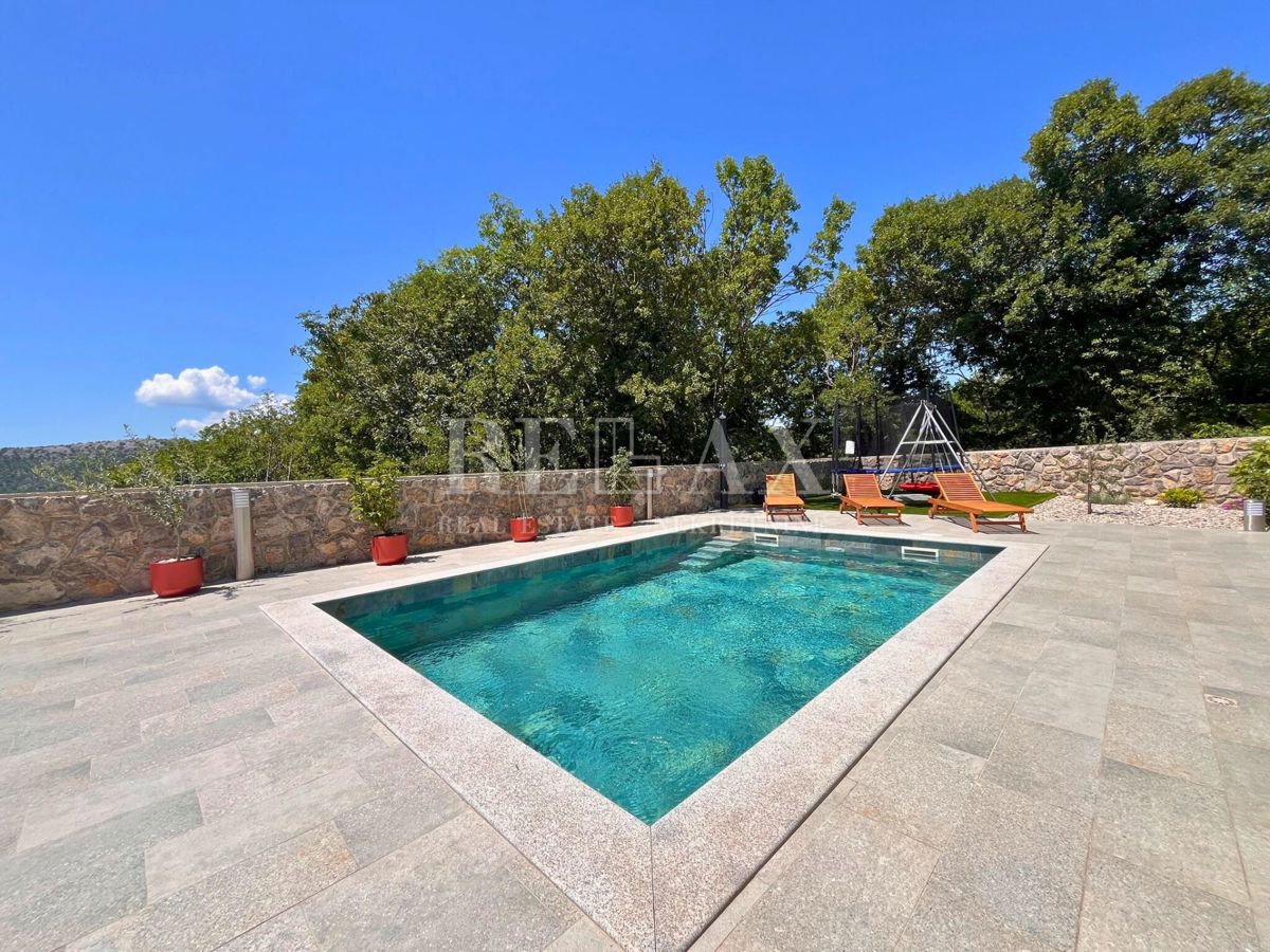 Bribir - appartamento con piscina privata e giardino, nuova costruzione