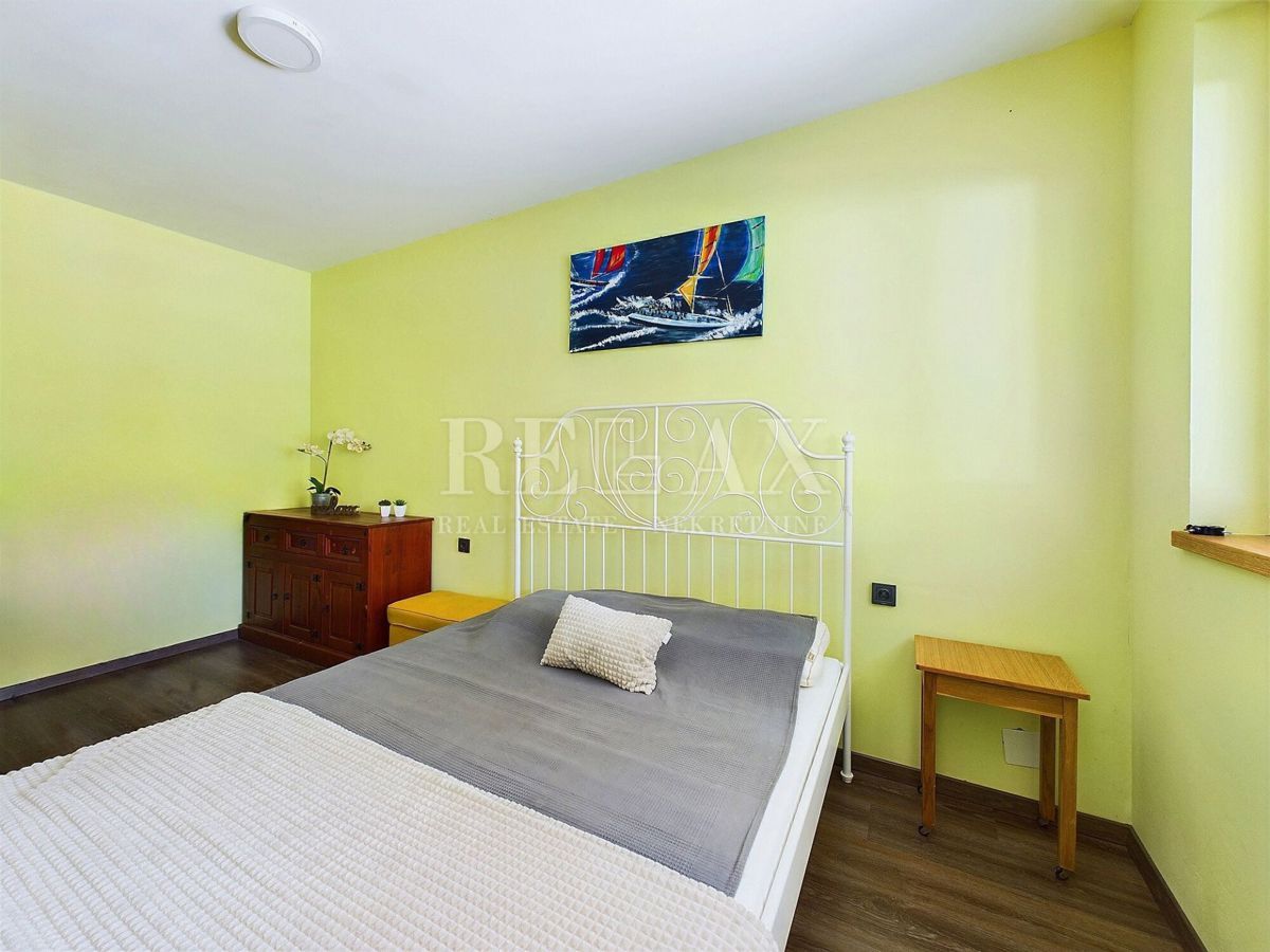 Novi Vinodolski, Bribir - casa spaziosa in una posizione tranquilla