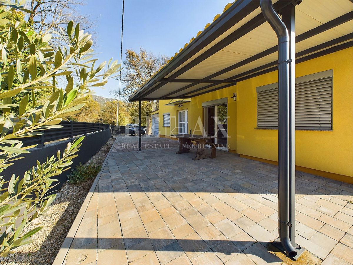 Novi Vinodolski, Bribir - casa spaziosa in una posizione tranquilla