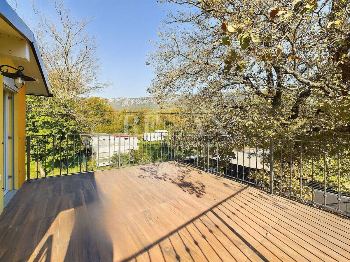 Novi Vinodolski, Bribir - casa spaziosa in una posizione tranquilla