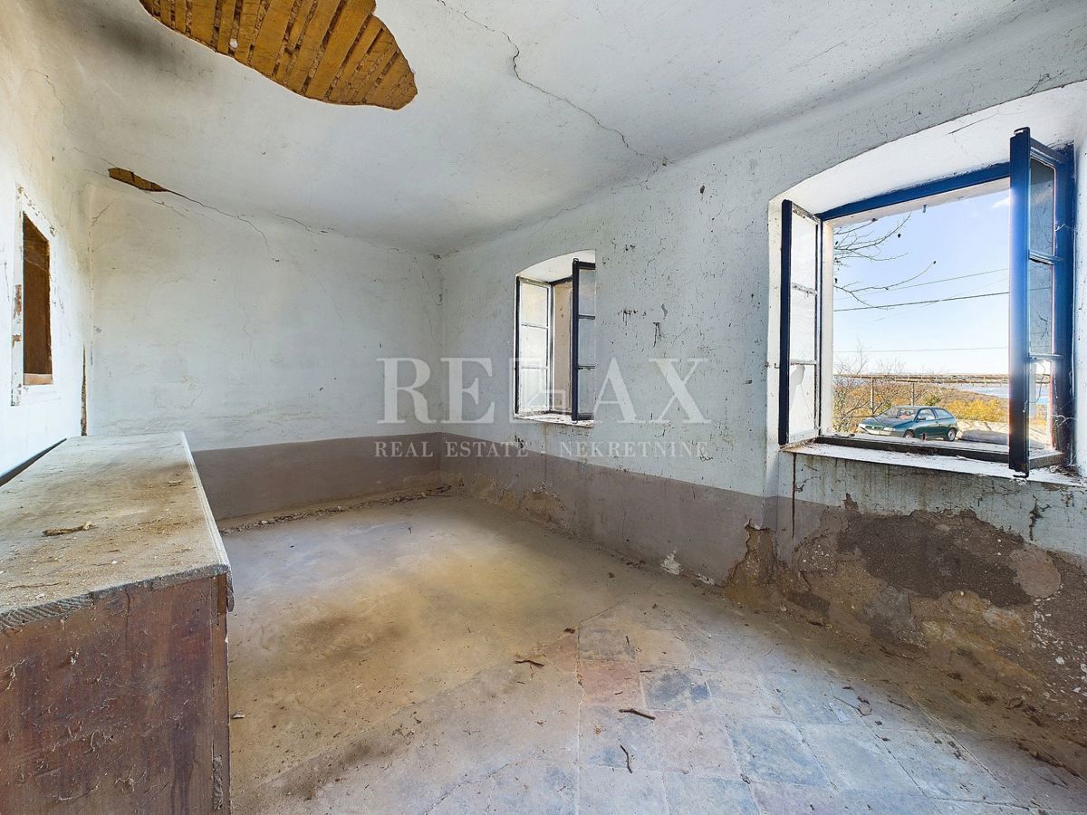 Grižane - casa in pietra da ristrutturare