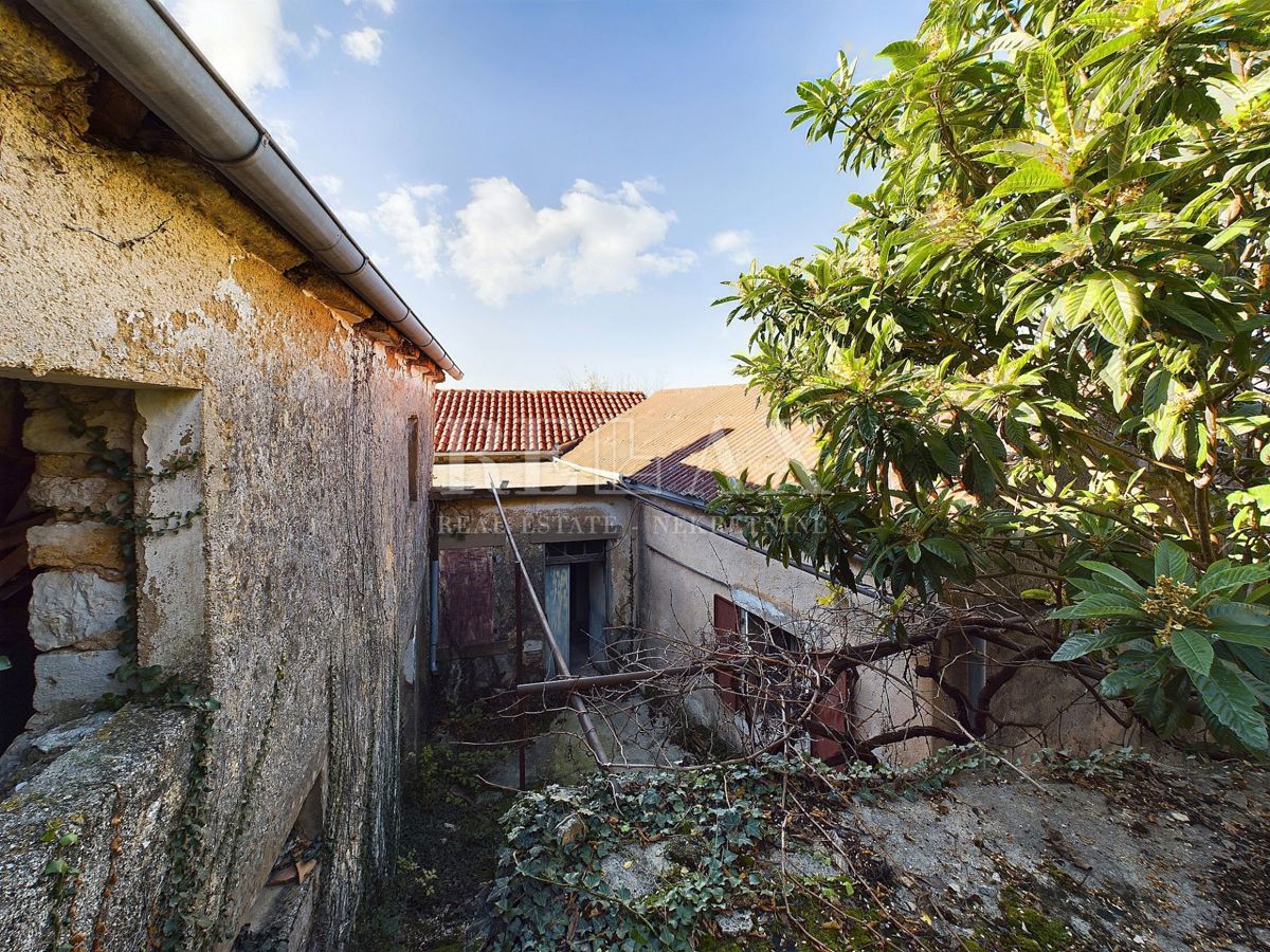 Grižane - casa in pietra da ristrutturare
