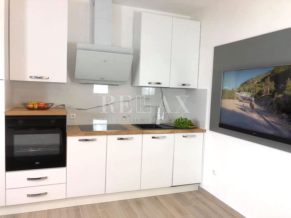 Oprić, Lovran - villa con appartamenti e piscina