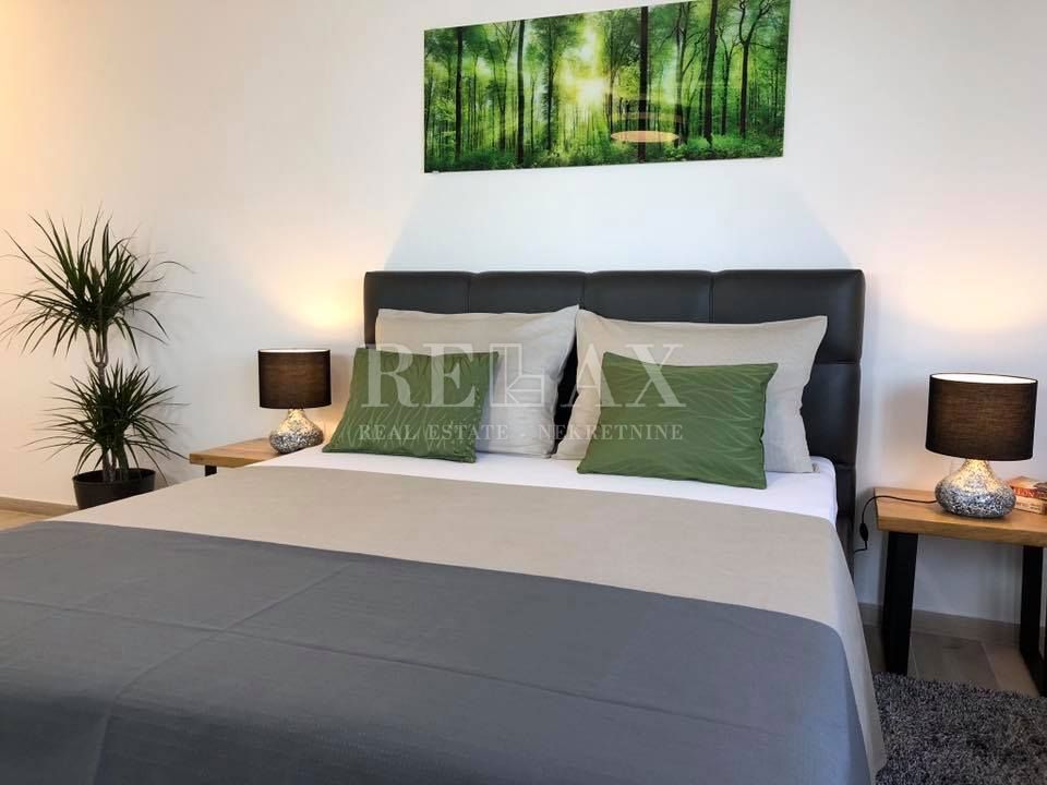 Oprić, Lovran - villa con appartamenti e piscina