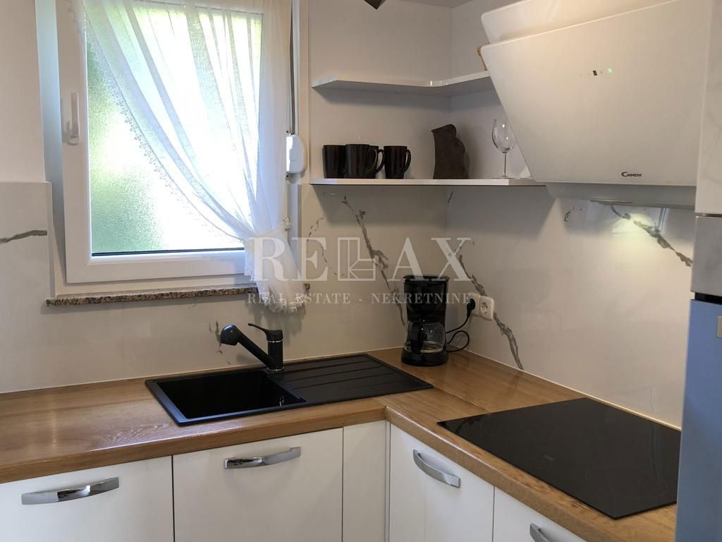 Oprić, Lovran - villa con appartamenti e piscina