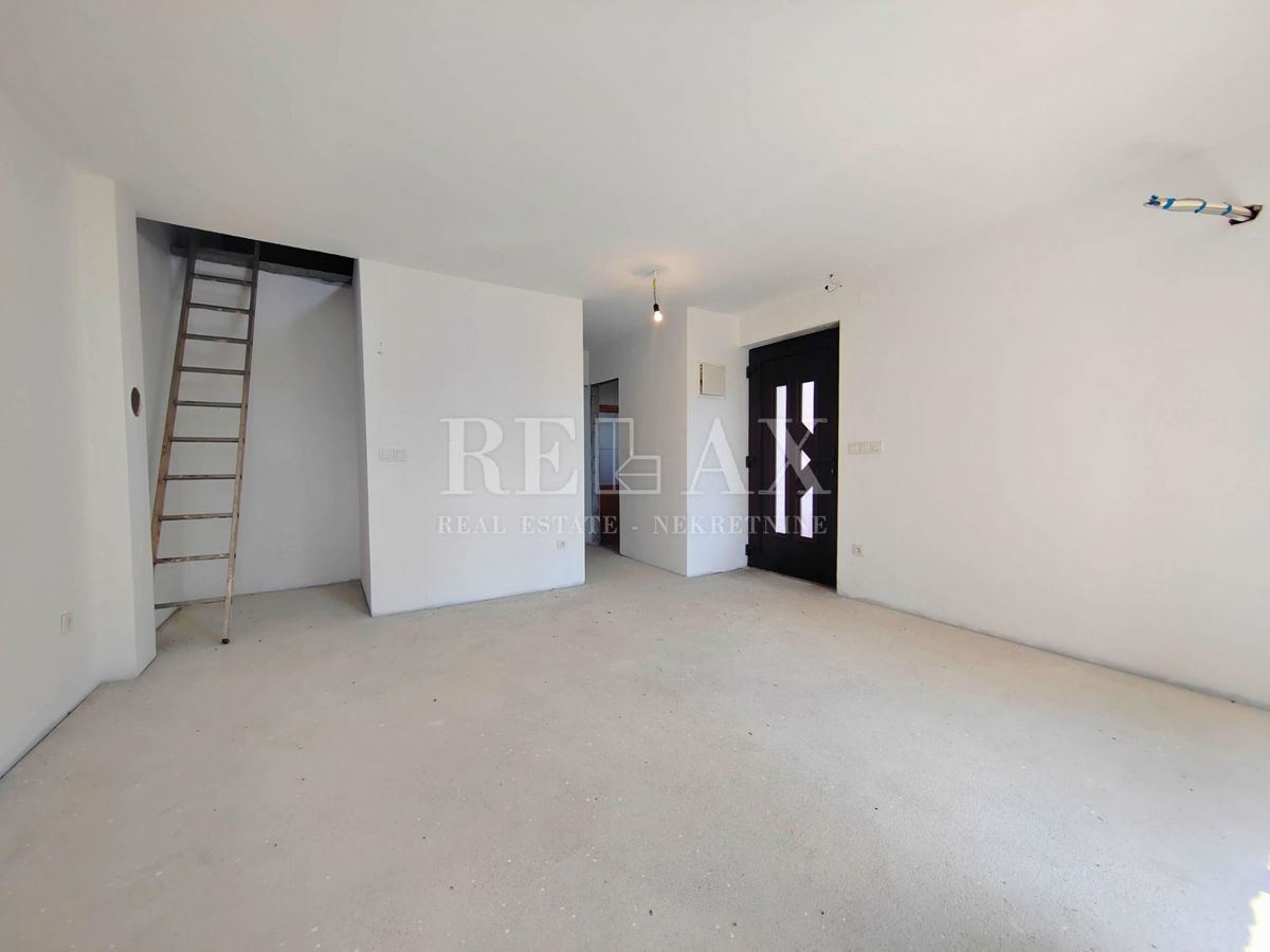 Isola di Krk, Dobrinj - due case con 4 unità abitative