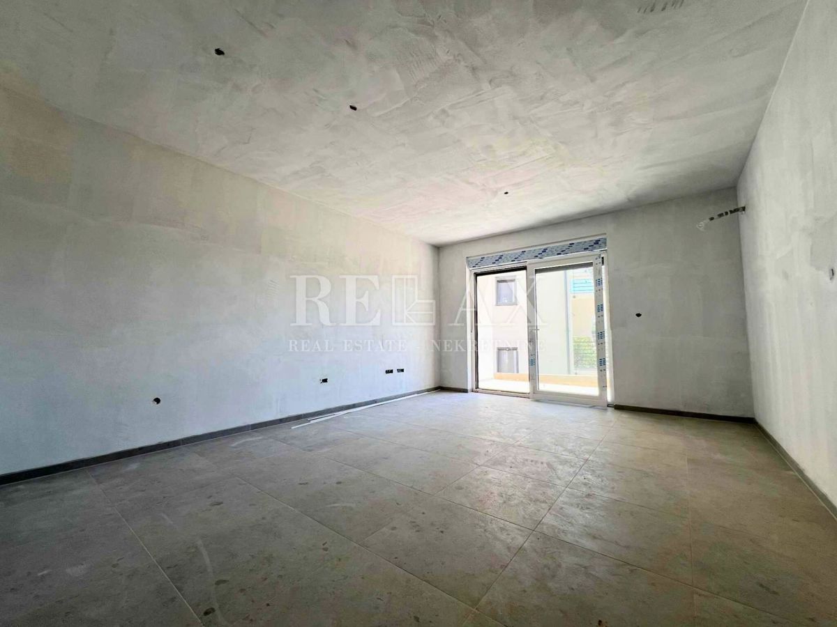 Isola di Krk, Čižići - nuova costruzione, appartamento con giardino