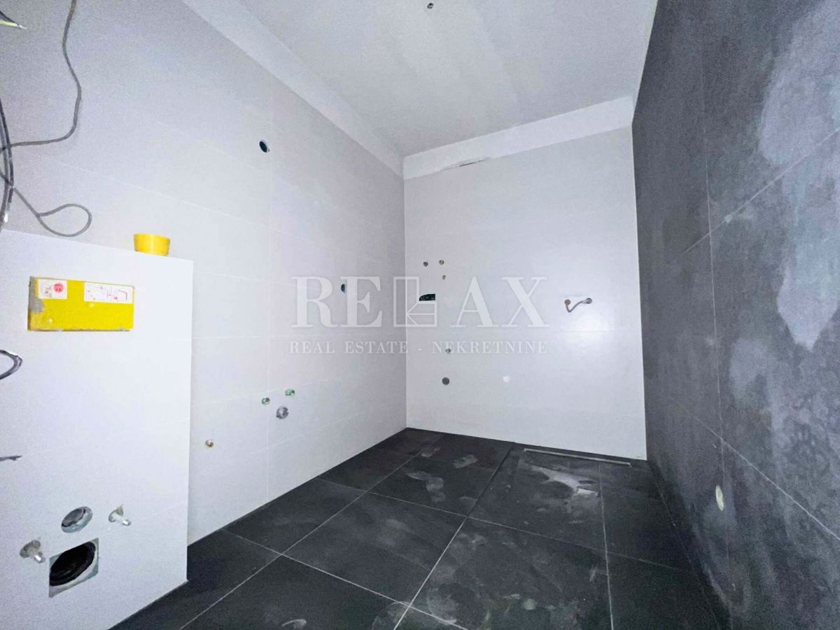 Isola di Krk, Čižići - nuova costruzione, appartamento con giardino