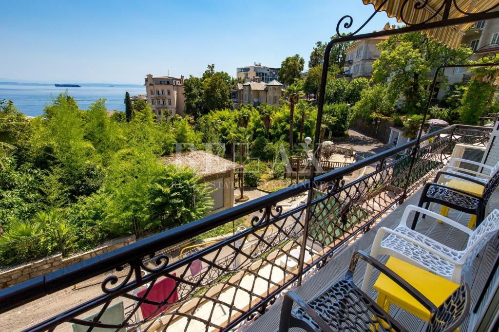 Opatija - appartamento ristrutturato, a 200 m dal mare