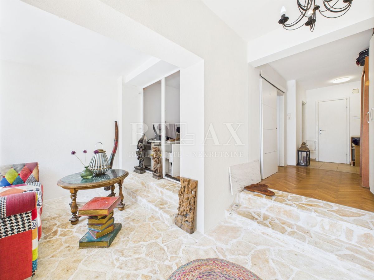 Crikvenica - grazioso appartamento vicino al mare