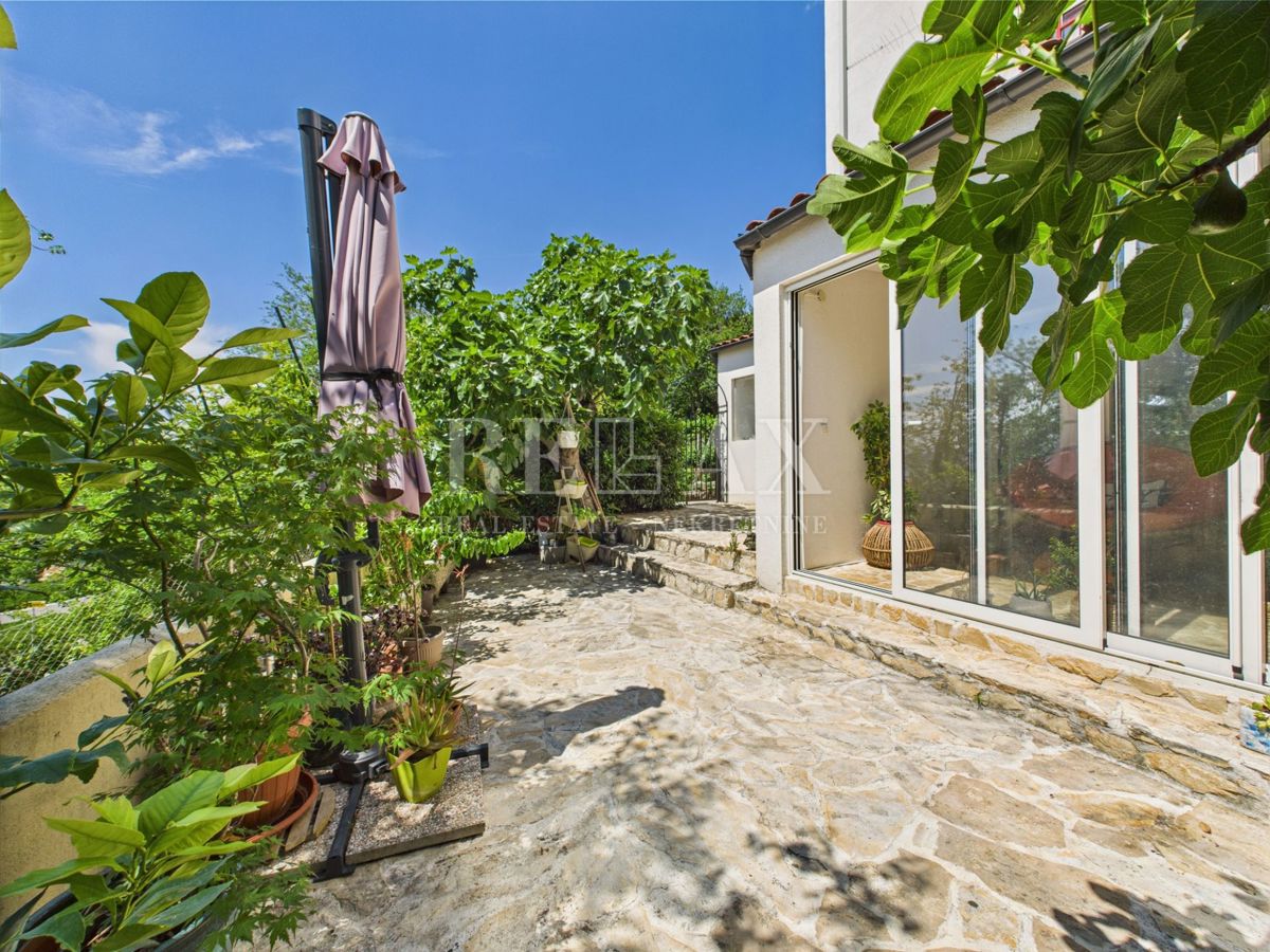 Crikvenica - grazioso appartamento vicino al mare