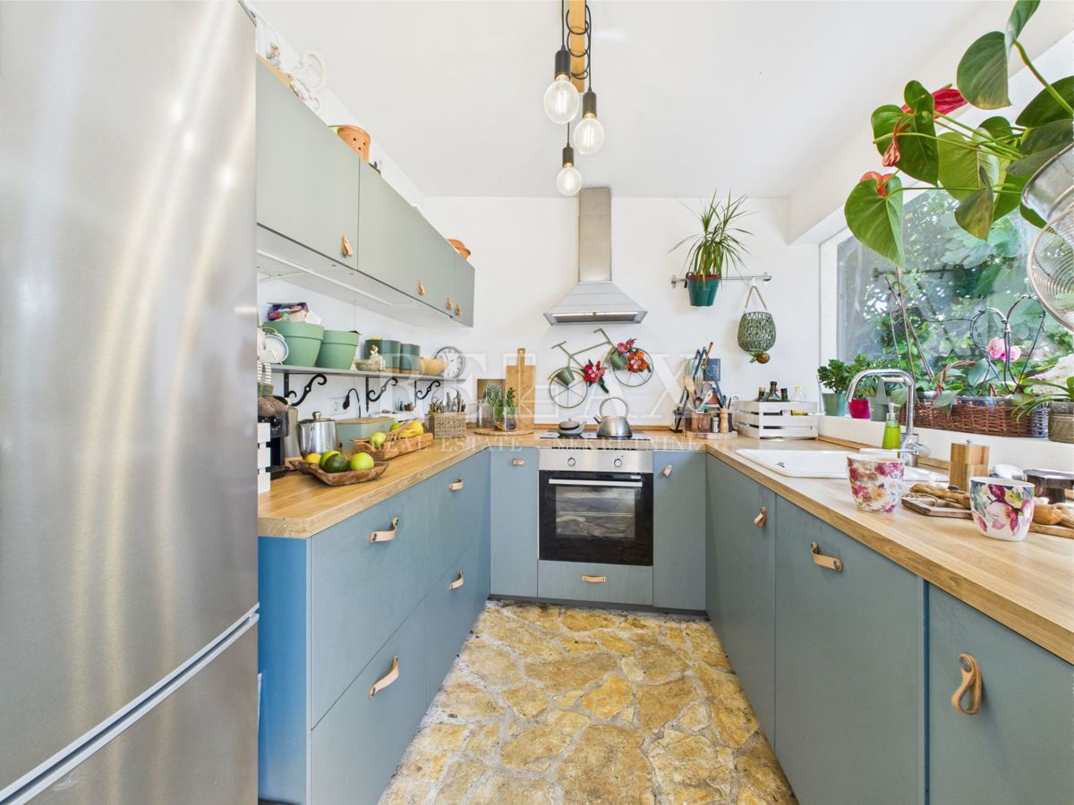 Crikvenica - grazioso appartamento vicino al mare