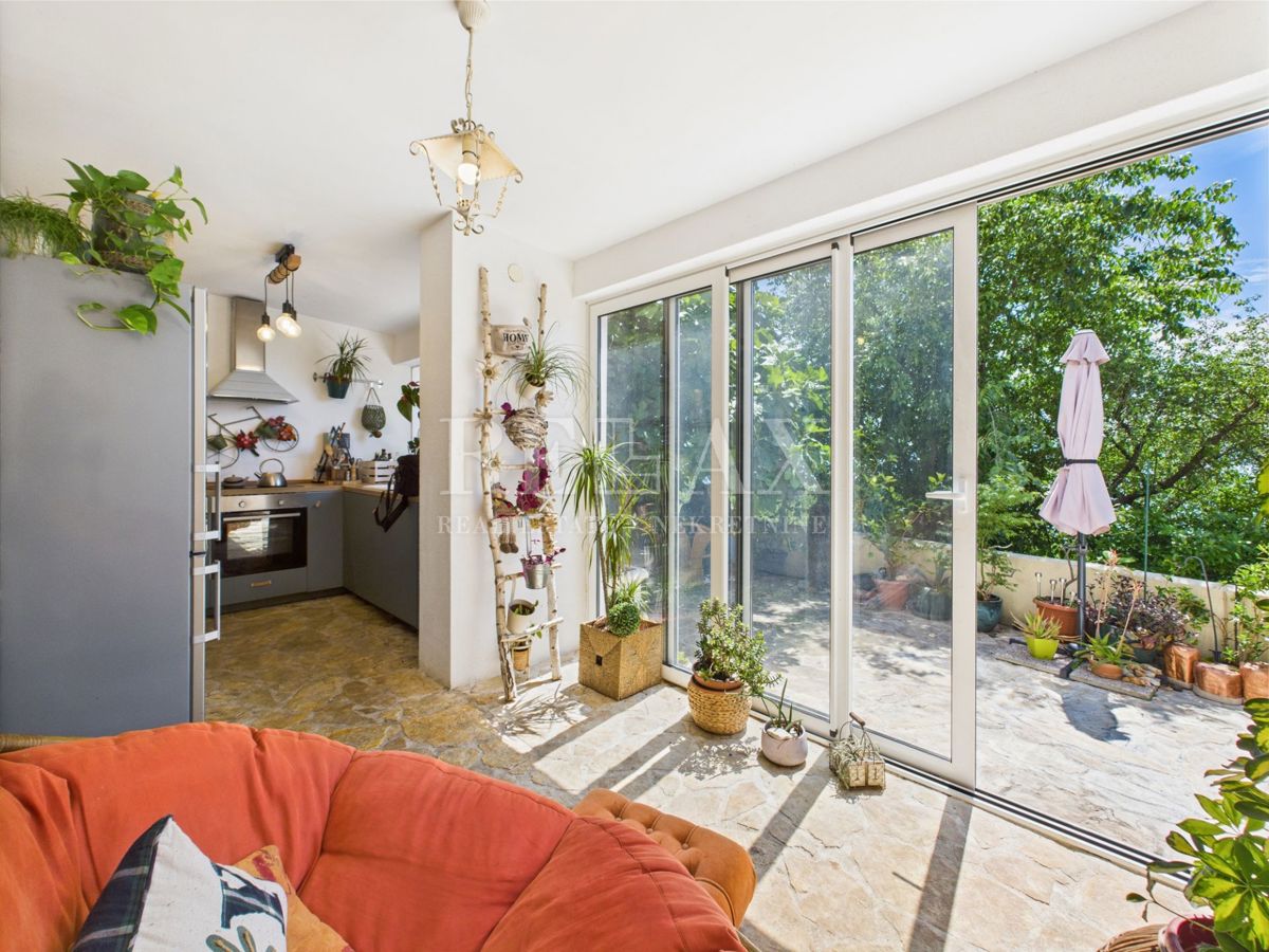 Crikvenica - grazioso appartamento vicino al mare